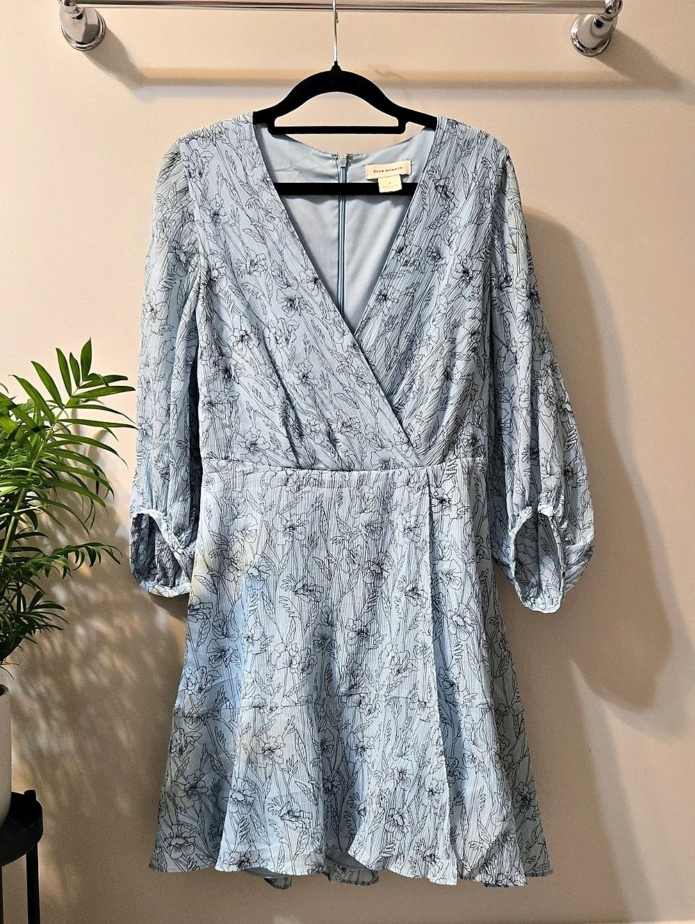 Club Monaco Blue Printed Wrap Mini Dress Size 0 Like New